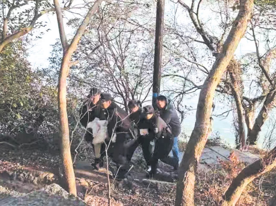 9-3.webp.jpg 9-3.webp.jpg