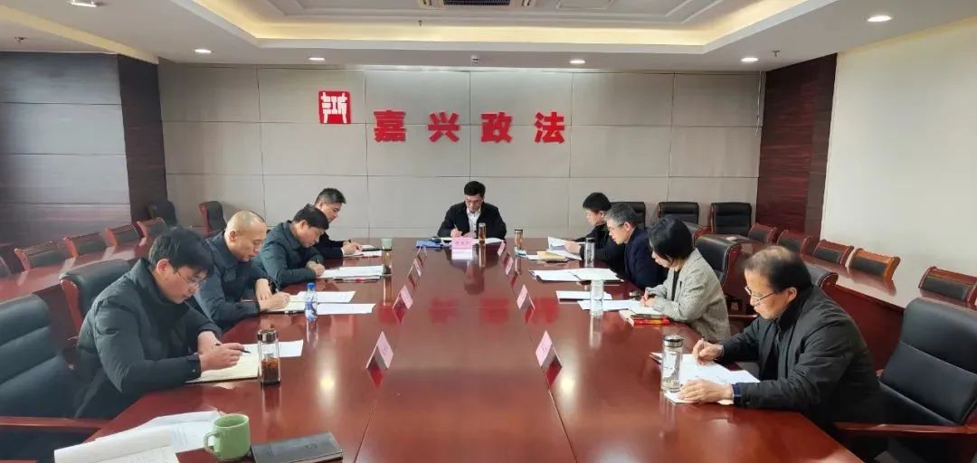 市委365足球体育亚洲版_365平台是做什么的_beat365官方网站委理论学习中心组召开意识形态和党史工作专题学习会