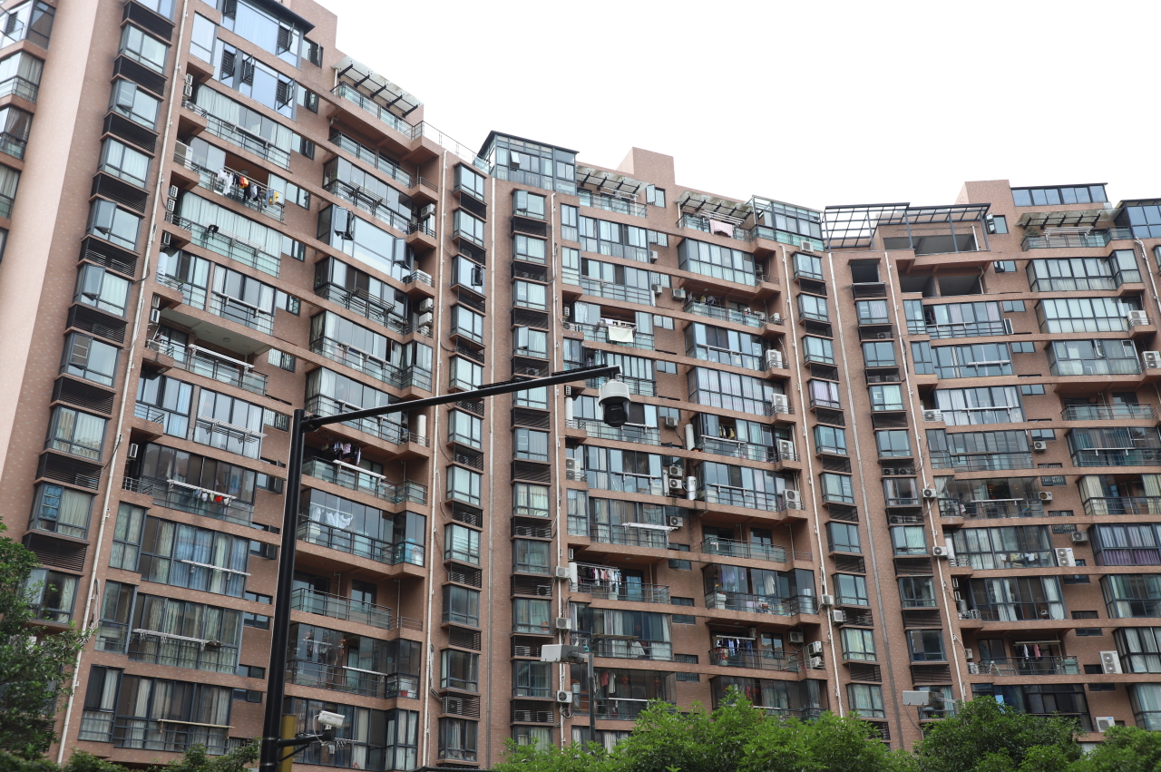 智慧安防小区的抓拍摄像头实现了天眼功能.JPG 智慧安防小区的抓拍摄像头实现了天眼功能.JPG