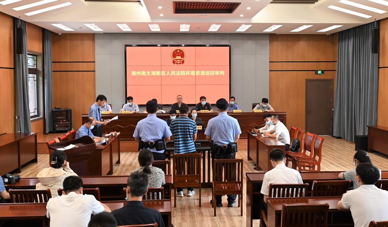 全省首例“碳汇损失赔偿”刑事附带民事公益诉讼案开庭.jpg 全省首例“碳汇损失赔偿”刑事附带民事公益诉讼案开庭.jpg